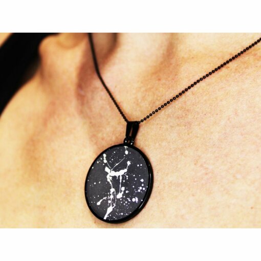 černý náhrdelník 3